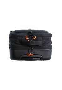 Borsa da viaggio compatta nera con fondo rigido, parte superiore in tessuto, doppia cerniera e dettagli arancioni. Presenta una maniglia per il trasporto e una costruzione robusta.