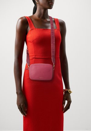 Coccinelle TEBE - Borsa a tracolla - rosewood