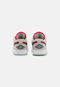 Jordan AIR JORDAN 1 - Sapatilhas - light iron ore/black/siren red