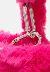 Juicy Couture BERRY różowy