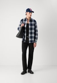 Tommy Jeans CHECK SHIRT - Camicia - dark night navy