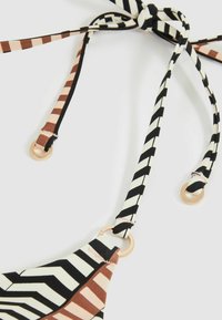 Reiss Bikinio viršutinė dalis - black/brown