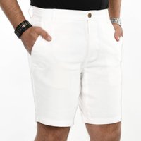 Weiße Leinen-Shorts mit geradem Schnitt, zwei Seitentaschen und einem einzigen frontalen Knopfverschluss. Subtile Textur fügt Detail hinzu.