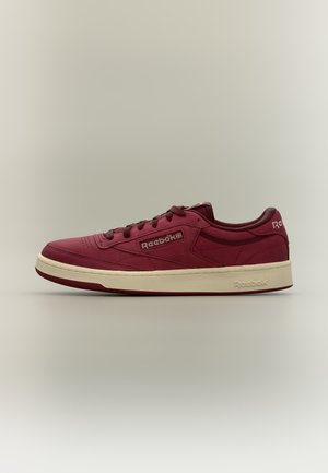 Reebok Classic, CLUB C 85 UNISEX - Маратонки - classicburgundy/linen
