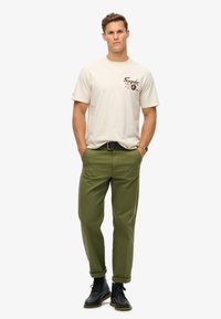 Superdry & Co LO-FI PUNK GRAPHIC - T-shirts print - cream