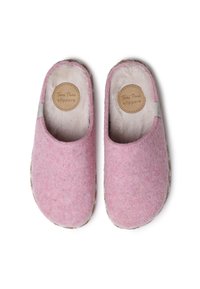 Rosa ulltofflor med ett mjukt, plyschigt inre. Rundad form och subtila sömmar vid kanterna. Sula av naturliga fibrer.