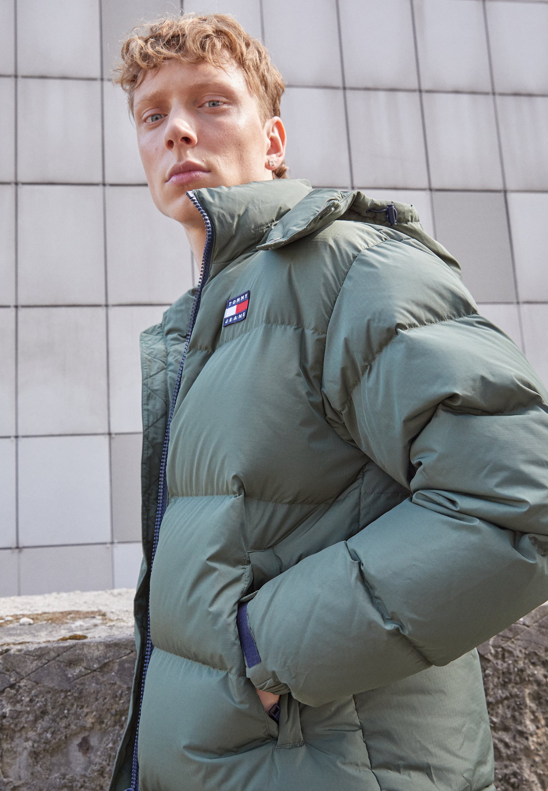 Zich verzetten tegen gangpad Labe Tommy Jeans ALASKA PUFFER - Gewatteerde jas - avalon green/olijfgroen -  Zalando.nl