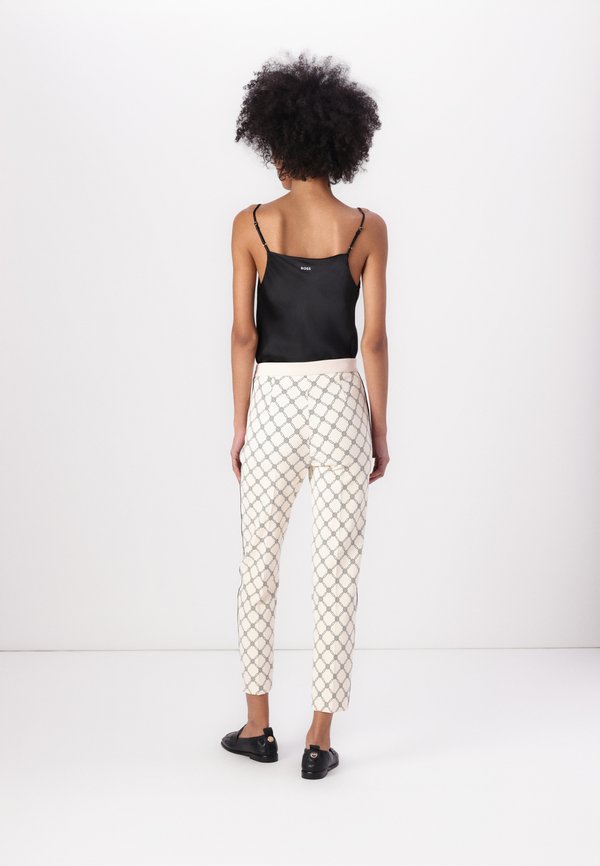 WOMEN PANT - Trousers3