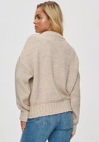 Makadamia - Sweter