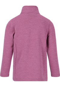 Maglione a maniche lunghe con colletto alto in tessuto rosa chiaro melangiato con un aspetto testurizzato. Presenta una finitura pulita e dettagli nelle cuciture laterali.