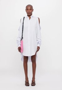 Henrik Vibskov NEW BUMBLE SHIRTDRESS - Abito a camicia - white
