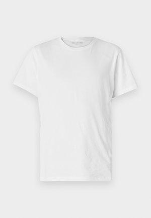Vit bomull t-shirt med korta ärmar, rund halsringning och en enkel design. Slät textur och avslappnad passform. Inga mönster eller accenter.