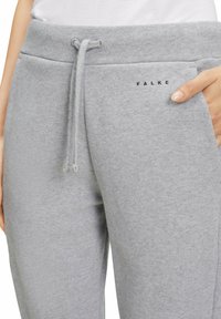 FALKE BASIC SWEAT PANTS - Pantaloni sportivi - grey-heather