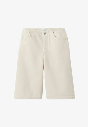 Shorts di jeans color crema lunghezza al ginocchio con tasche frontali, chiusura con bottoni e etichetta con marchio all'interno della cintura.
