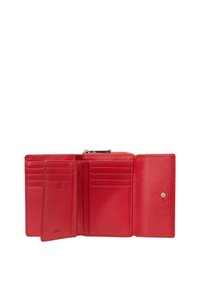 Portafoglio in pelle rossa con più scomparti per carte e una tasca con zip. L'interno presenta una texture liscia e dettagli di cucitura visibili.