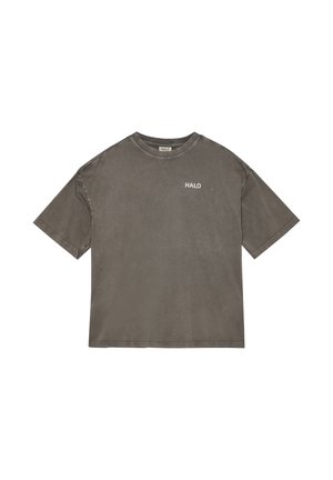 Szary t-shirt z krótkim rękawem z logo tekstowym "HALO" na lewej piersi i okrągłym dekoltem.