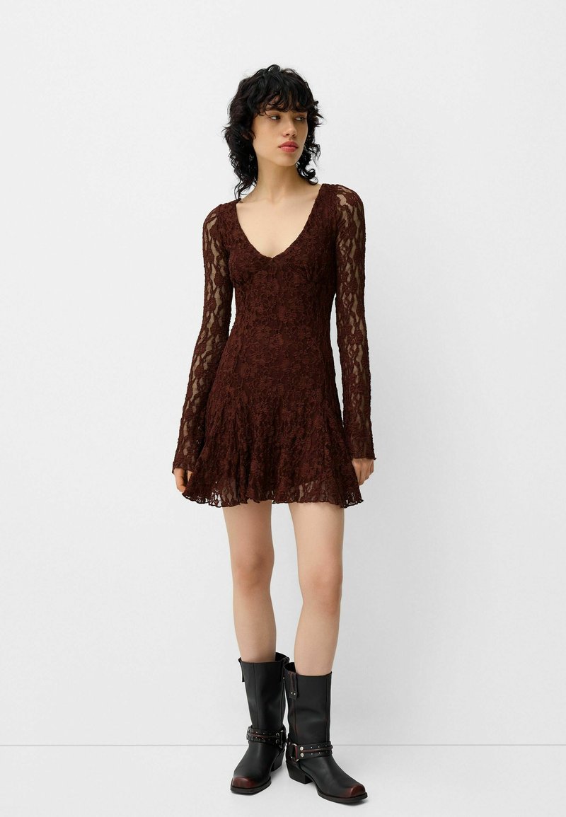 Bershka Jurk donkerbruin
