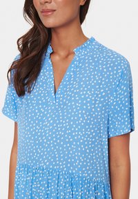 Saint Tropez EDASZ SS MAXI - Vardagsklänning - ice drea dots