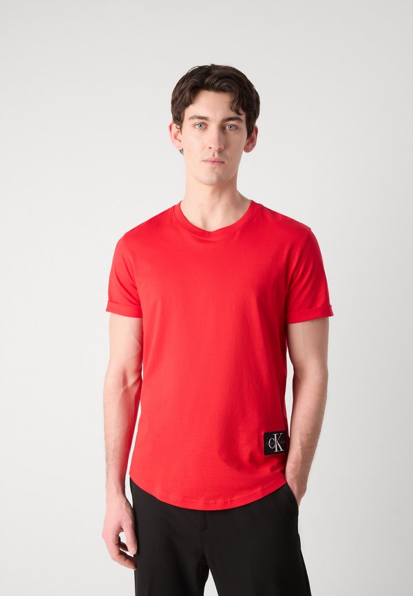 BADGE TURN UP SLEEVE - Basic T-shirt - candy apple2