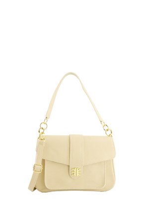 Beige tekstureret taske med en fold-over klap og guld hardware. Har en lang justerbar rem og et hanke for alsidighed.