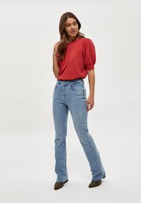 Minus MILIVA KNIT TEE - Jednoduché tričko - berry red