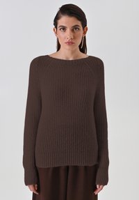 Non selezionato, brown