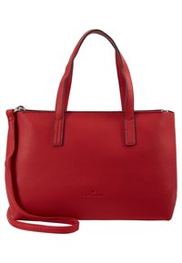 Červená kožená kabelka s texturovaným povrchem, dvojitými uchy, nastavitelným ramenním popruhem, zipovým uzávěrem a decentním logem značky na spodní části přední strany.