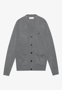 Cárdigan de punto gris con cuello en V, cinco botones negros, dos bolsillos frontales y un pequeño logo en el lado izquierdo. Hecho de una tela suave.