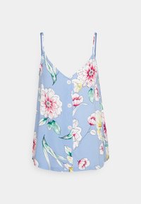 Bloemige cami-top van lichtblauwe stof, met een V-hals, verstelbare bandjes en een sluiting met knopen aan de voorkant, versierd met kleurrijke bloemenpatronen.