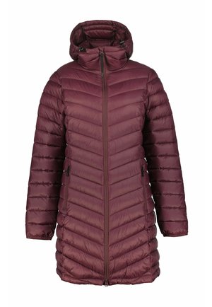 Burgunderfarbene Pufferjacke mit Kapuze, mit einem Reißverschluss an der Vorderseite, Chevron-Steppmuster und seitlichen Taschen für zusätzlichen Komfort.