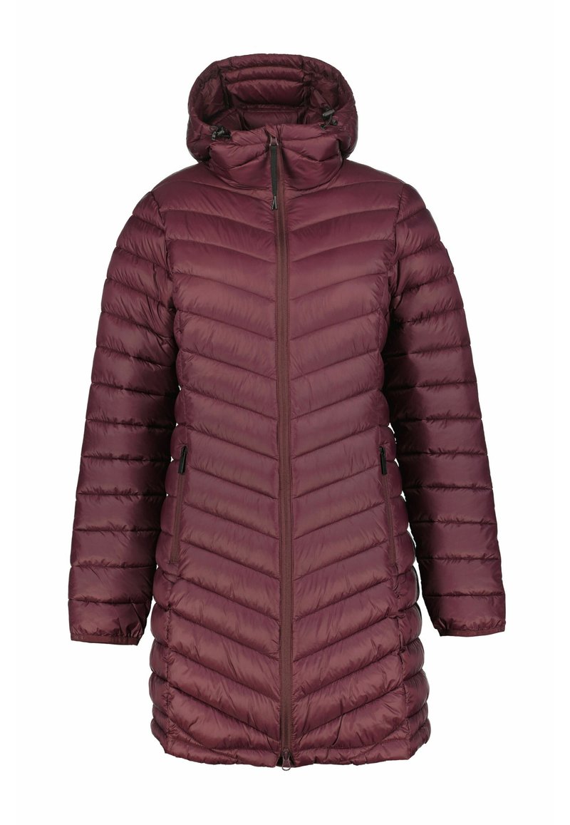 Bordeaux pufferjack met een capuchon, voorzien van een ritssluiting aan de voorkant, een chevron-quiltingpatroon en zijzakken voor extra functionaliteit.