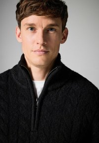 Next TEXTURED PREMIUM SOFT TOUCH ZIP NECK - Pulóver - dark red