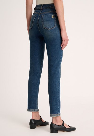 Luisa Spagnoli OCTAVIO - Kavbojke slim fit - blu scuro