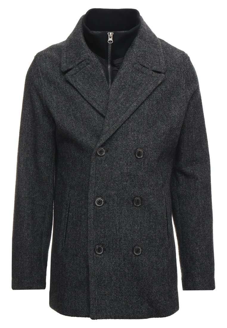 Abrigo de lana de color gris oscuro, de doble botonadura, con solapas anchas, seis botones negros, bolsillos laterales y una capa interior negra con cremallera visible en el cuello.