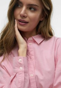 Vero Moda Blusa - tea rose