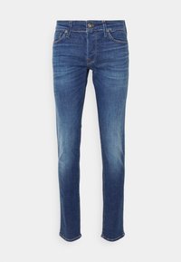 Jean droit pour homme en denim bleu foncé, avec un léger délavage, design à cinq poches, fermeture à bouton et détails cousus sur les poches.