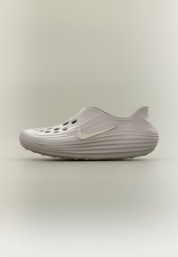 Niewybrane, moon particle/light orewood brown
