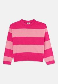 Suéter de mangas longas com listras largas em rosa e rosa claro, com decote redondo, punhos e bainha canelados, sobre um fundo branco.