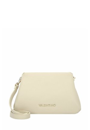 Borsa a mano in pelle beige con texture liscia, chiusura con cerniera, tracolla removibile e logo "VALENTINO" in rilievo sulla parte anteriore. Forma rettangolare.