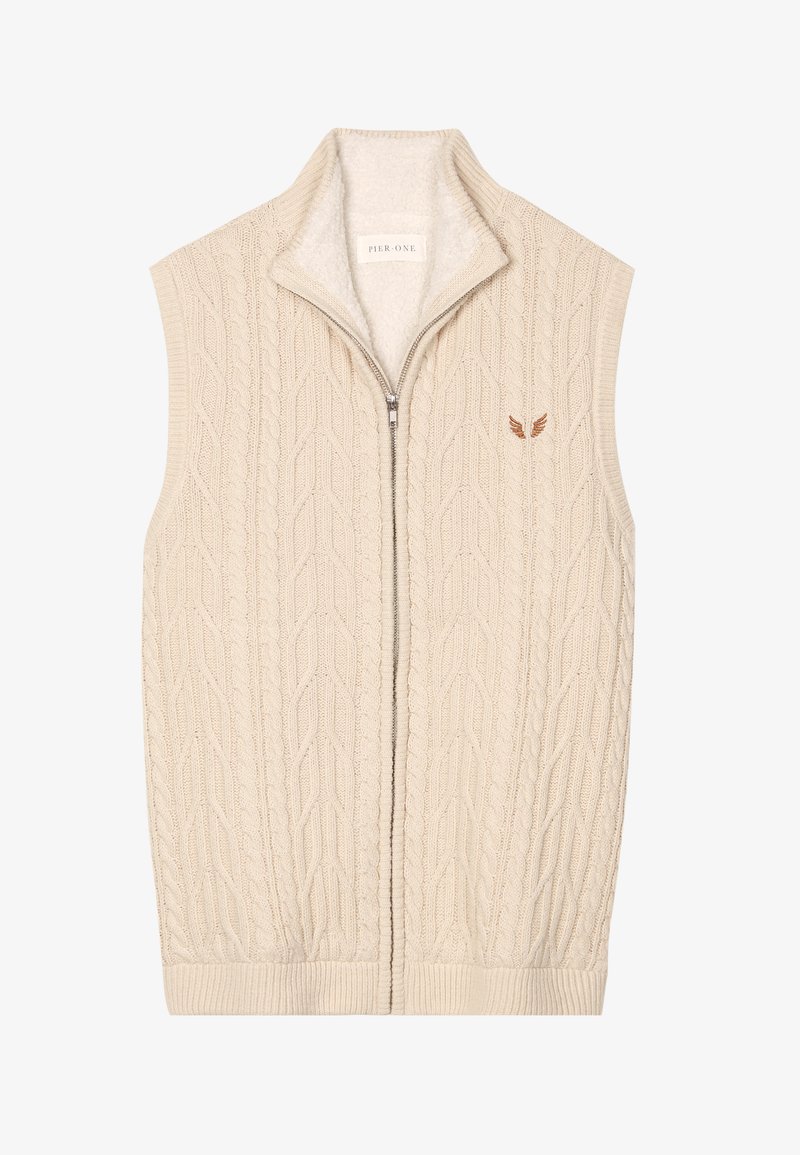 Gilet beige in maglia con motivo a trecce, collo alto e zip integrale. Presenta una morbida fodera in pile e un sobrio dettaglio con logo sul petto.