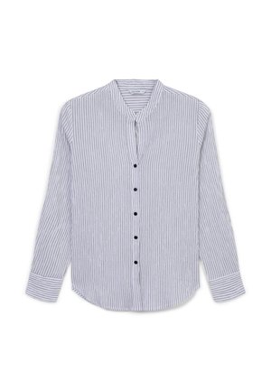 Camicia bianca a maniche lunghe con sottili righe verticali nere, bottoni neri lungo il davanti e colletto a fascia.