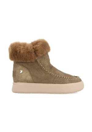 Bottes de cheville en fausse fourrure brune, avec un extérieur semblable à du suède, ornées de coutures décoratives et d'une semelle légère crème. Forme arrondie.