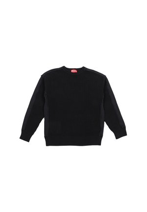 Maglione lungo a maniche lunghe in maglia a coste nera con collo rotondo e etichetta rossa del marchio Diesel all'interno del collo.