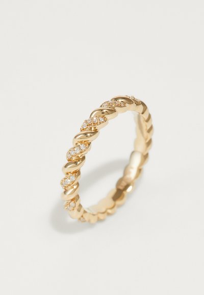Gold braided ring featuring six round clear stones, smooth surface with textured accents, and an ornate scalloped edge design.
