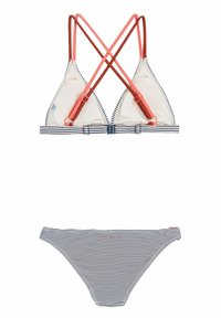 Gestreepte bikini in marineblauw en wit, met een driehoekig topje en koraalkleurige kruisbanden op de rug, en bijpassende low-rise slip.