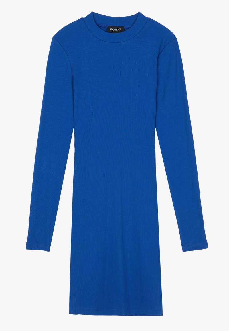 Robe côtelée bleu roi à manches longues, longueur genou, col rond, sans motifs ni ornements visibles.