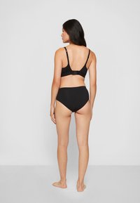 adidas Originals HIPSTER - Trosor - black