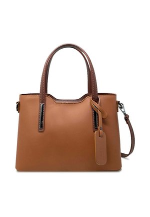 Borsa a mano in pelle marrone con doppi manici, tracolla removibile, texture liscia e un piccolo dettaglio a tag. Presenta un design elegante e cuciture a contrasto.