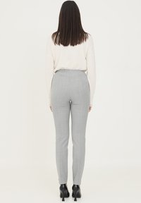 Patrizia Pepe Stoffhose - light gray melan