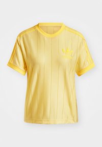 adidas Originals SPORTS CLUB 3 STRIPE TEE - Print T-shirt - almost yellow